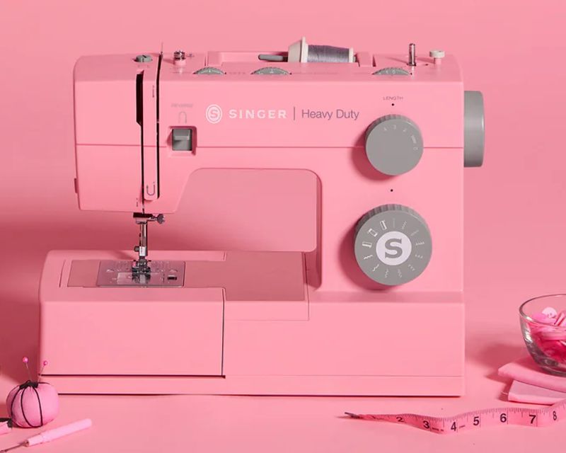 Singer Heavy Duty Pink + Schaar